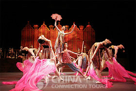 Hong-Kong Academy for Performing Arts, Hong Kong Nightlife, Hong Kong Travel Guide
