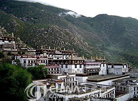 Drepung Monastery - Lhasa Travel Guide