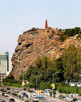 Red Hill, Urumqi Travel Guide